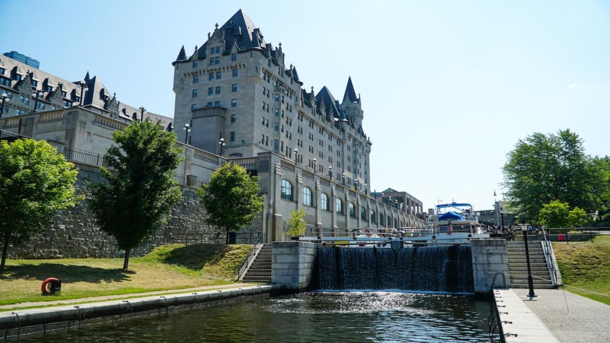 Holiday Inn - Ottawa Dwtn - Parliament Hill, an IHG Hotel Bagian luar foto